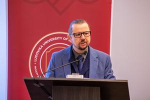 Rethinking cross-border governance-2